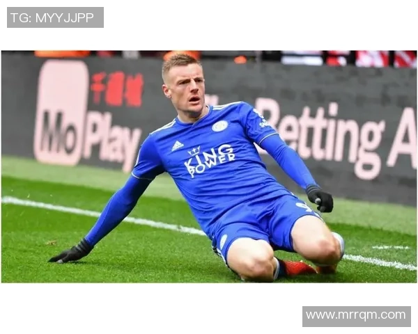 从街头到绿茵场最底层的足球明星如何逆袭成传奇