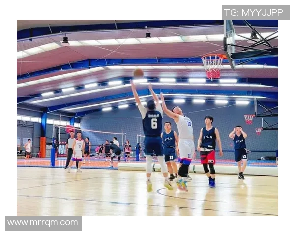 成都篮球队灵活性揭秘:如何在赛场上展现团队智慧与个人技巧 成都篮球队灵活性揭秘:如何在赛场上展现团队智慧与个人技巧