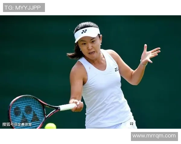 足球明星朱琳精彩瞬间全景展示与个人风采图片合集 足球明星朱琳精彩瞬间全景展示与个人风采图片合集