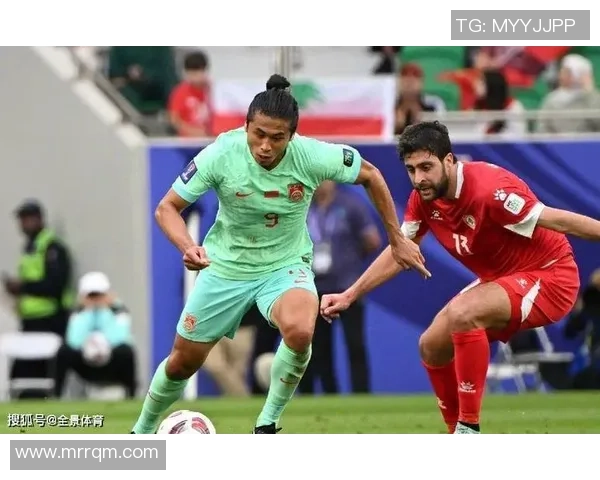 足球明星伊万的精彩瞬间与个人魅力全景展示