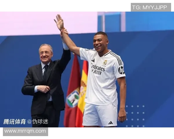 足球明星回归乌克兰故乡感人视频引发球迷热议与共鸣